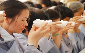 Tu trong lúc uống, ăn
